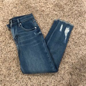 Cropped. Ankle length jeans. Gap